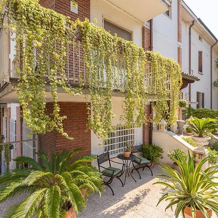 Crys: Apartments, Holiday, Business, Verde Verona Dış mekan fotoğraf
