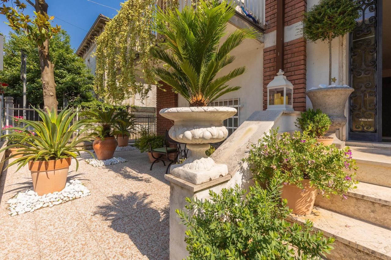 Crys: Apartments, Holiday, Business, Verde Verona Dış mekan fotoğraf